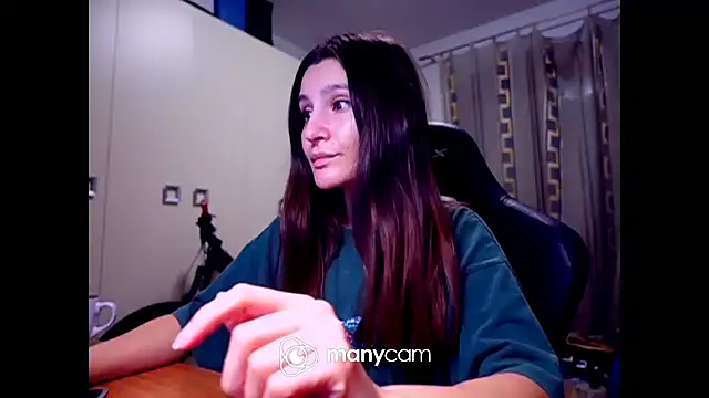 Snapshot of GodlyTheia chatting on 02/11/25, 04:24 GodlyTheia online show from 02/11/25, 04:24