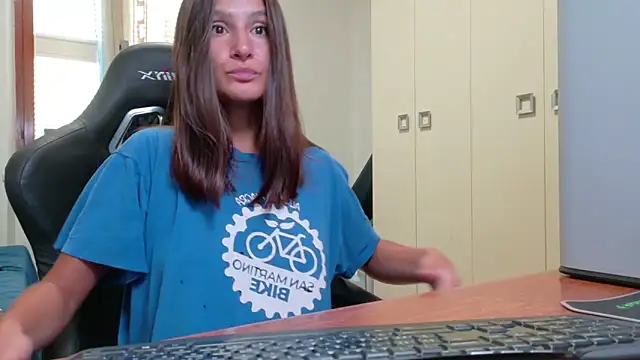 GodlyTheia online show from 07/17/26, 04:48