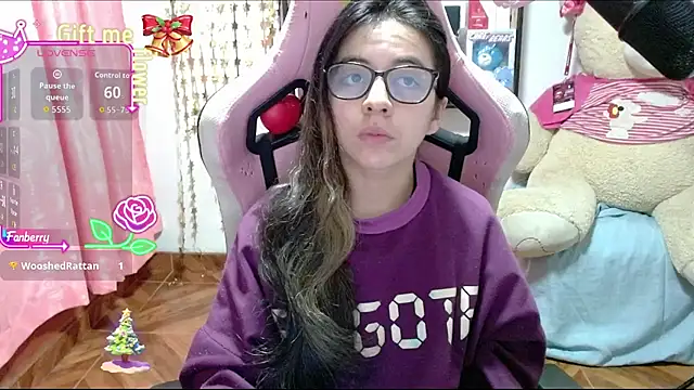 Maggie Fox3 online show from 11/04/25, 02:26