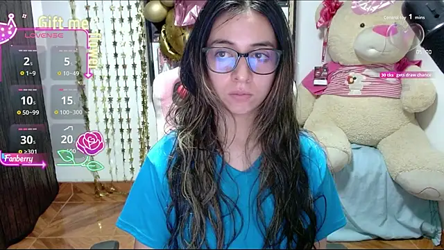 Snapshot of Maggie_Fox3 chatting on 09/12/25, 01:28 Maggie Fox3 online show from 09/12/25, 01:28
