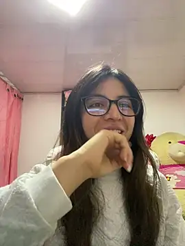 Maggie Fox3 online show from 02/06/26, 02:29