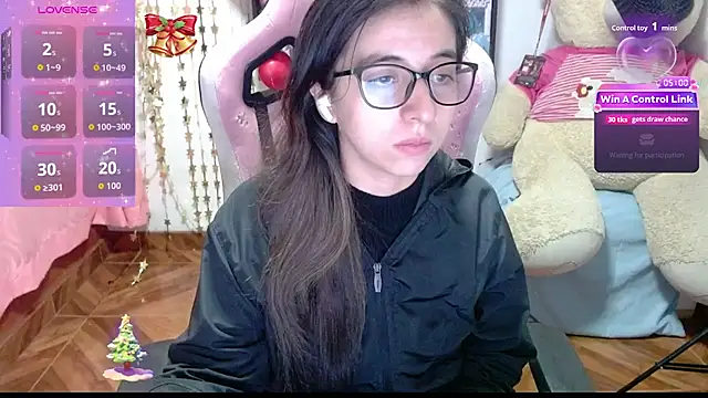 Maggie Fox3 online show from 12/20/25, 02:03