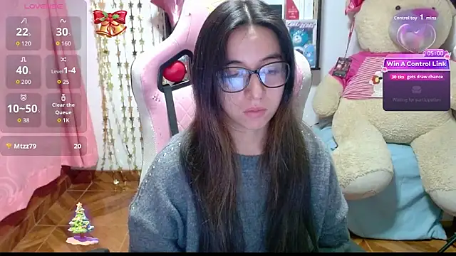 Maggie Fox3 online show from 12/22/25, 01:06