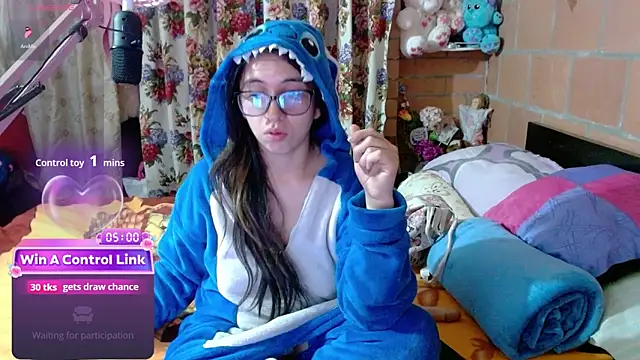 Maggie Fox3 online show from 04/10/26, 05:14