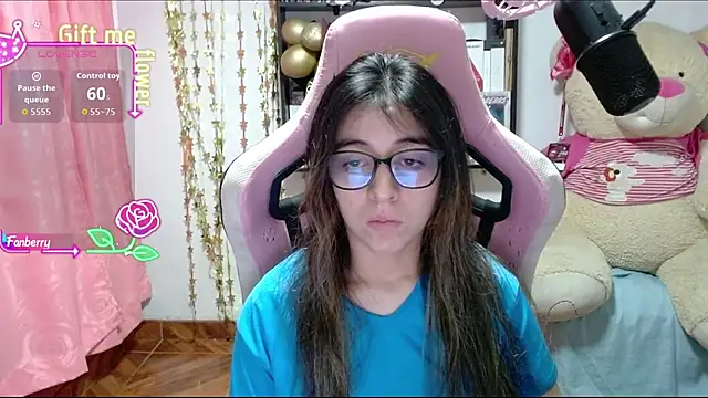 Maggie Fox3 online show from 10/26/25, 12:44