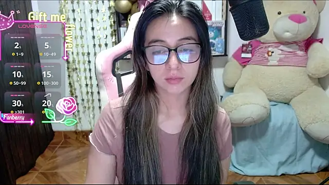 Snapshot of Maggie_Fox3 chatting on 09/29/25, 02:07 Maggie Fox3 online show from 09/29/25, 02:07