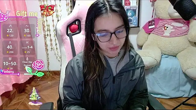 Maggie Fox3 online show from 11/08/25, 02:15