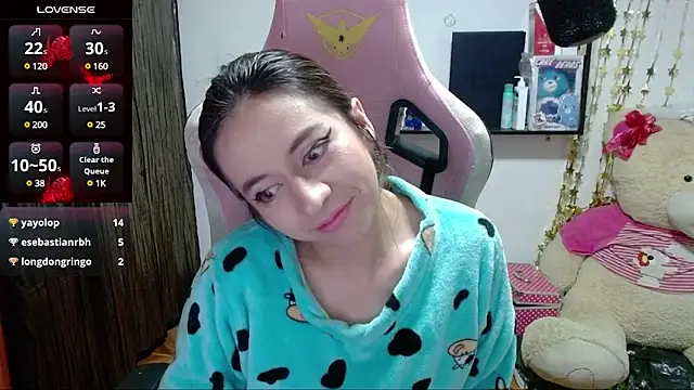 Snapshot of Maggie_Fox3 chatting on 03/11/25, 05:02 Maggie Fox3 online show from 03/11/25, 05:02