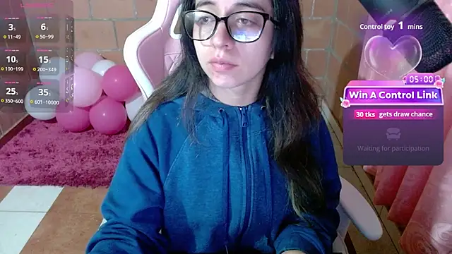 Snapshot of Maggie_Fox3 chatting on 06/16/26, 05:40 Maggie Fox3 online show from 06/16/26, 05:40