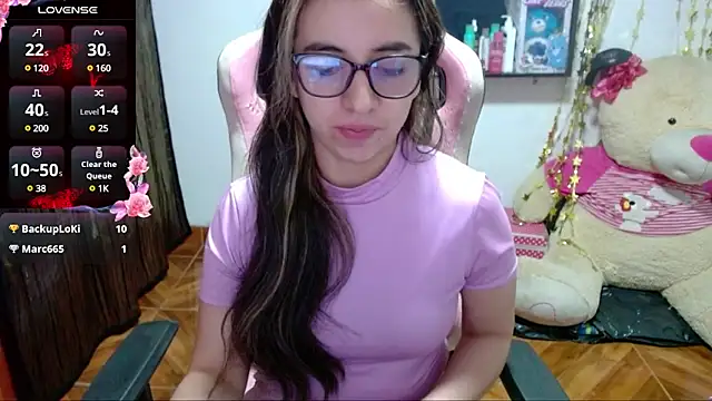 Snapshot of Maggie_Fox3 chatting on 02/03/25, 02:47 Maggie Fox3 online show from 02/03/25, 02:47