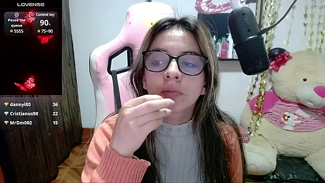 Snapshot of Maggie_Fox3 chatting on 02/09/25, 06:11 Maggie Fox3 online show from 02/09/25, 06:11