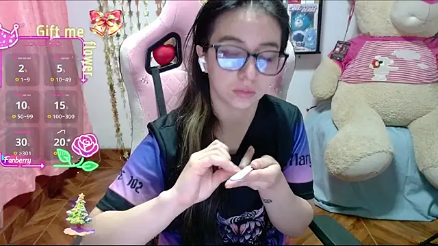 Maggie Fox3 online show from 11/09/25, 12:36