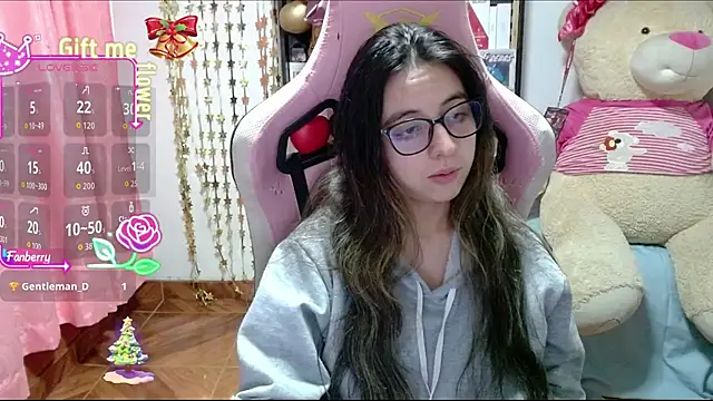 Maggie Fox3 online show from 11/10/25, 01:21