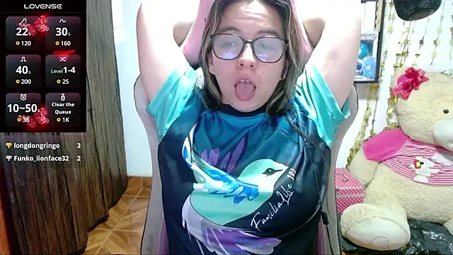 Snapshot of Maggie_Fox3 chatting on 03/20/25, 03:34 Maggie Fox3 online show from 03/20/25, 03:34