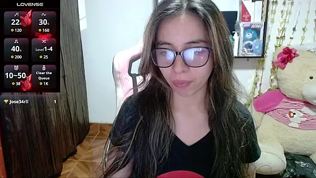 Snapshot of Maggie_Fox3 chatting on 03/21/25, 12:29 Maggie Fox3 online show from 03/21/25, 12:29