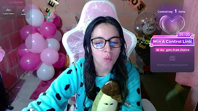 Snapshot of Maggie_Fox3 chatting on 06/03/26, 01:39 Maggie Fox3 online show from 06/03/26, 01:39