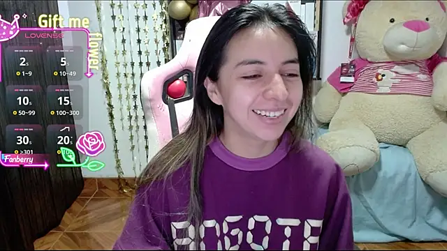 Snapshot of Maggie_Fox3 chatting on 09/16/25, 03:29 Maggie Fox3 online show from 09/16/25, 03:29