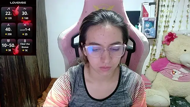 Snapshot of Maggie_Fox3 chatting on 03/15/25, 11:28 Maggie Fox3 online show from 03/15/25, 11:28