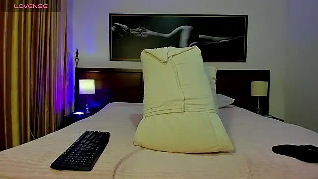 MiaMarin hot online show from 12/04/25, 05:23