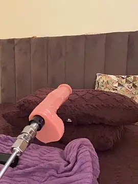 Emy-sexy online show from 04/28/26, 02:27