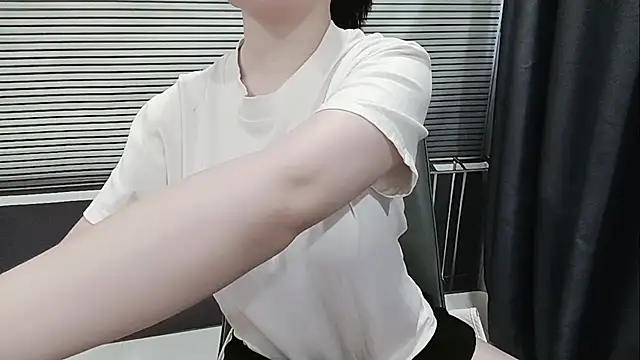 pelue online show from 10/21/25, 01:27