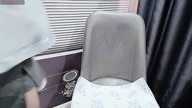 pelue online show from 04/13/26, 01:20