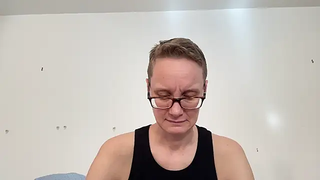 LeahWilde online show from 02/05/25, 03:42