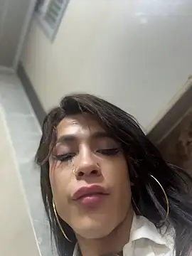 stormytt  online show from 11/28/25, 12:38