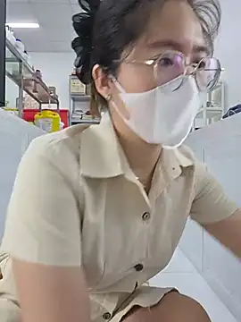 Snapshot of HinaLovely chatting on 06/30/26, 03:28 HinaLovely online show from 06/30/26, 03:28