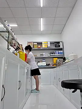 HinaLovely online show from 04/15/26, 03:23