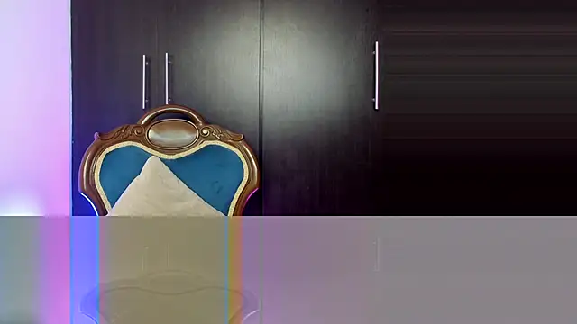 Varya Ferreira online show from 11/14/25, 01:53