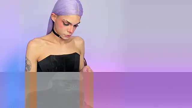 Snapshot of Varya_Ferreira chatting on 10/17/25, 10:55 Varya Ferreira online show from 10/17/25, 10:55