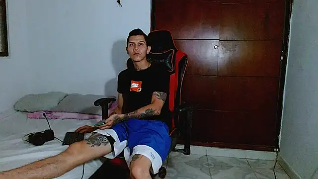 Snapshot of dickmaximum chatting on 02/10/26, 04:39 dickmaximum online show from 02/10/26, 04:39