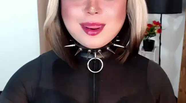 Snapshot of Mistress_DOMnicaaxx chatting on 03/08/25, 05:17 Mistress DOMnicaaxx online show from 03/08/25, 05:17