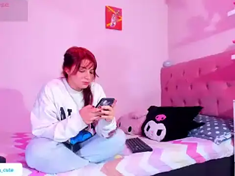 Snapshot of Vannessa__Shy chatting on 02/05/26, 01:56 Vannessa Shy online show from 02/05/26, 01:56