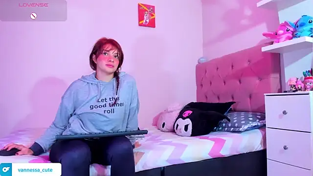 Snapshot of Vannessa__Shy chatting on 02/05/26, 11:33 Vannessa Shy online show from 02/05/26, 11:33