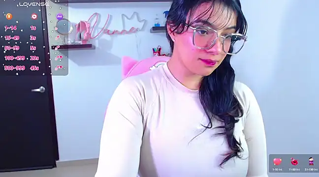 Snapshot of Vannessa__Shy chatting on 02/08/25, 03:42 Vannessa  Shy online show from 02/08/25, 03:42