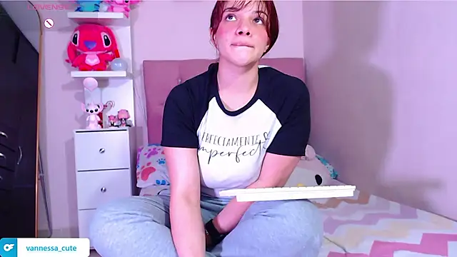 Snapshot of Vannessa__Shy chatting on 01/13/26, 12:15 Vannessa Shy online show from 01/13/26, 12:15