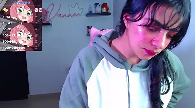 Snapshot of Vannessa__Shy chatting on 03/22/25, 02:37 Vannessa  Shy online show from 03/22/25, 02:37