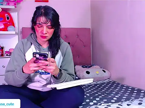 Vannessa  Shy online show from 11/25/25, 11:37