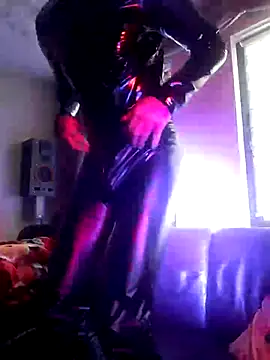Snapshot of Crystalbitchx chatting on 02/02/25, 09:29 Crystalbitchx online show from 02/02/25, 09:29