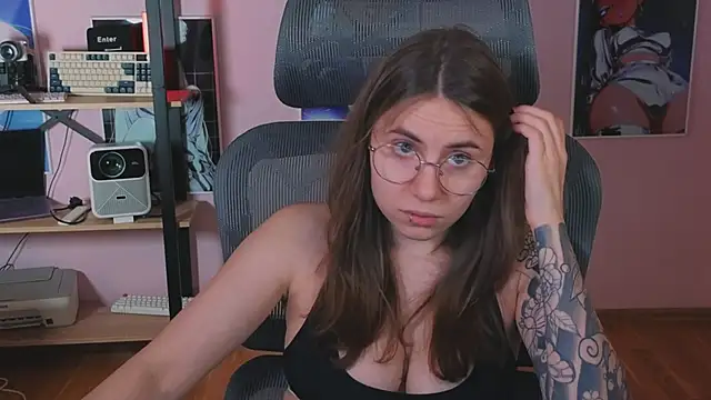  AnnaStark  online show from 04/25/26, 08:28