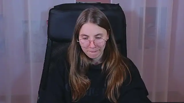  AnnaStark  online show from 03/06/25, 12:21