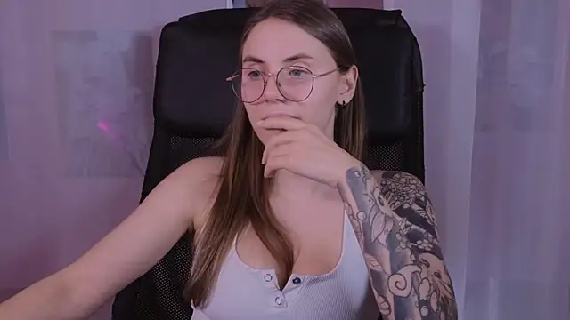  AnnaStark  online show from 03/08/25, 02:34