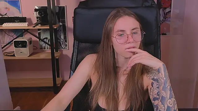  AnnaStark  online show from 10/16/25, 08:28