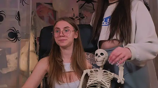  AnnaStark  online show from 10/31/25, 08:16