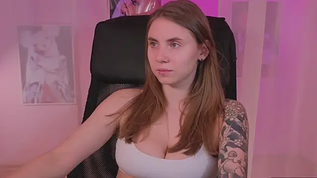  AnnaStark  online show from 03/19/25, 08:22