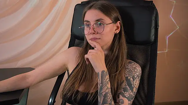  AnnaStark  online show from 10/26/25, 08:26