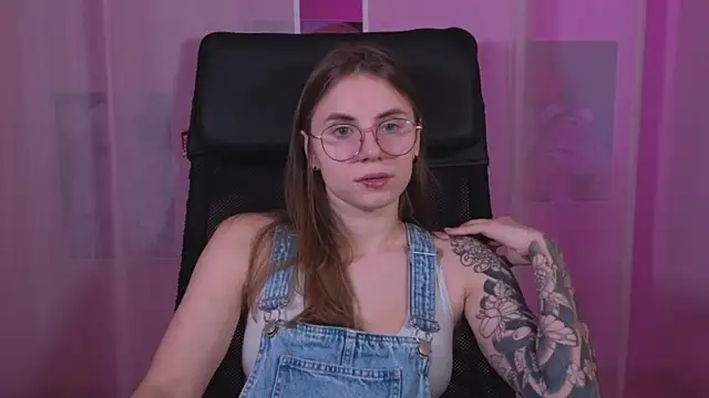  AnnaStark  online show from 03/15/25, 08:32