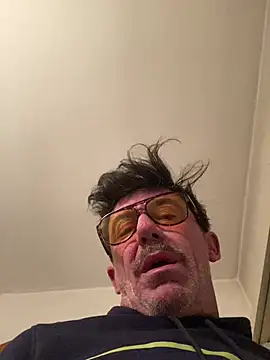 maxximere online show from 03/27/26, 10:33